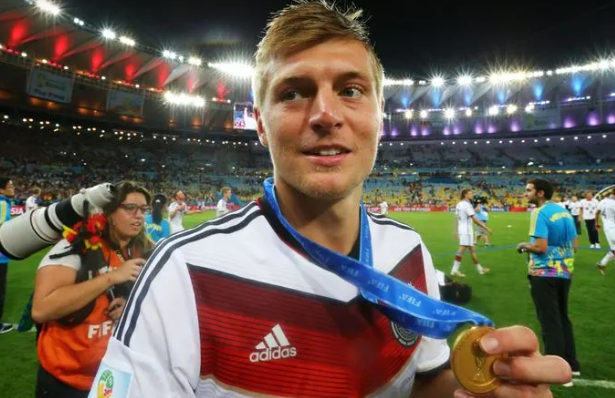 Toni Kroos vuelve con fuerza: El 'crack' del Real Madrid regresa a la Selección Alemana para la Eurocopa