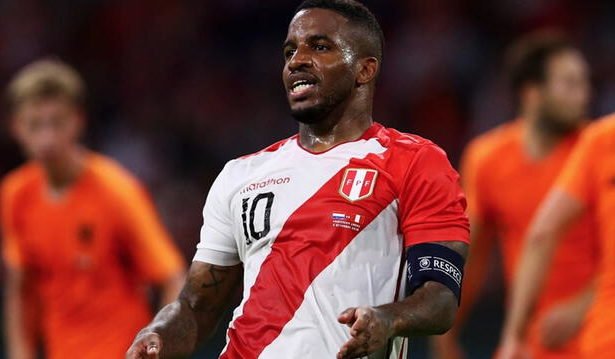 Revelaciones de Jefferson Farfán sobre el caso Golf Los Incas sacuden al fútbol peruano.