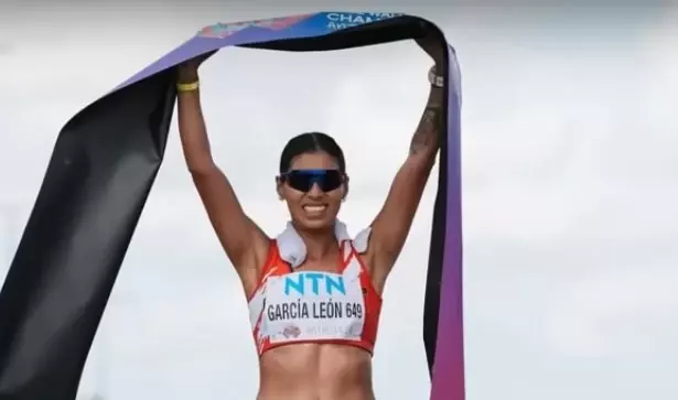 “Kimberly García: Una campeona dorada con sueños olímpicos”.