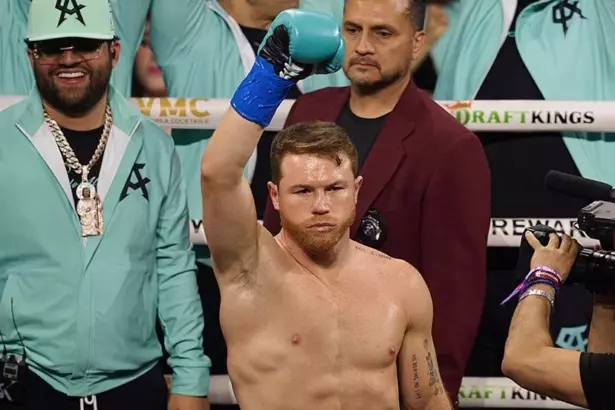 "Gloria del campeonato: Canelo rey supremo"