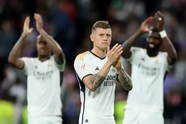 "Kroos admite error del árbitro"