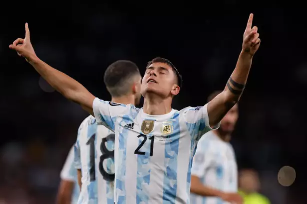 Millones en juego, Dybala se queda.