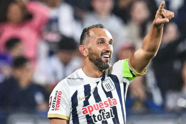 Hernán Barcos anotó el gol de la victoria.