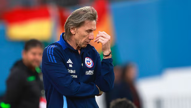 "Gareca en medio de la tormenta futbolística"
