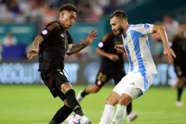 Perú vs Argentina: Duelo clave por el Mundial