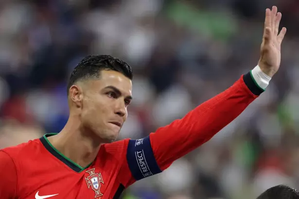 "Cristiano Ronaldo define su retiro."
