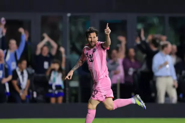 Golazo de Messi ante Kansas City