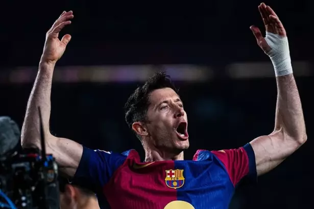 Lewandowski marca el gol del triunfo