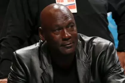 Impactante Regreso Michael Jordan Revoluciona la Cobertura NBA de NBC con su Experiencia Legendaria
