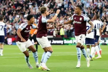 Resurgir Épico en Villa Park Aston Villa Somete a Tottenham y Asegura Sueño Champions