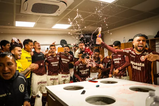 Universitario celebra clasificación histórica en Argentina