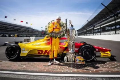 ¡Épico Triunfo! Alex Palou y la Carta Real que Corona su Victoria en la Indy 500