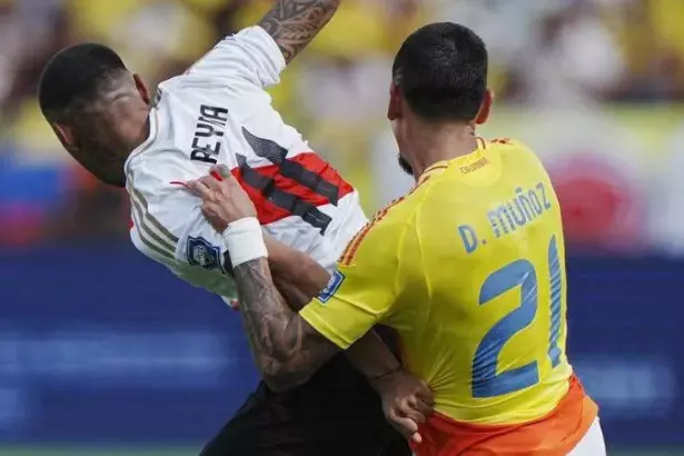 El fútbol sudamericano vibra con cada jornada de las Eliminatorias al Mundial 2026, y el choque entre Perú y Colombia en Barranquilla por la fecha 15 no fue la excepción. Este encuentro, disputado el 6 de junio de 2025, captó la atención de millones de hinchas que soñaban con ver a sus selecciones un paso más cerca del Mundial de Canadá, Estados Unidos y México. A continuación, te contamos todo lo que necesitas saber sobre este emocionante partido, desde el contexto, las alineaciones, el desarrollo del juego y las reacciones, con información recopilada de fuentes confiables como RPP, Goal, TechRadar y OneFootball.