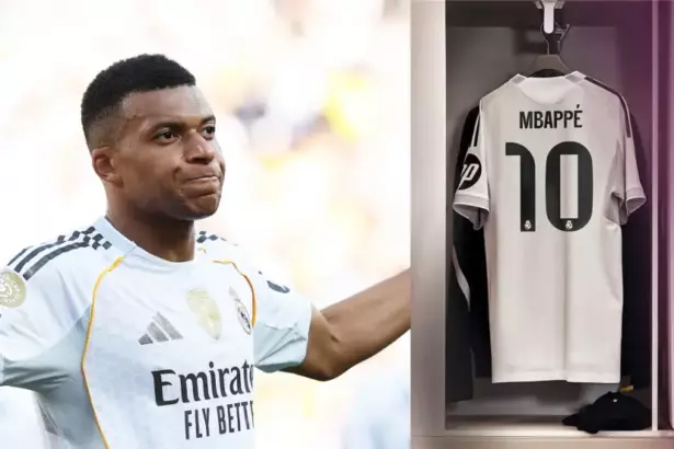 Mbappé recibe el histórico dorsal 10