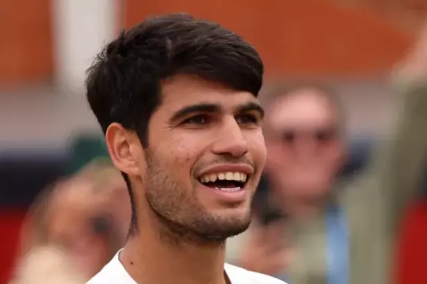 Alcaraz domina en la Centre Court