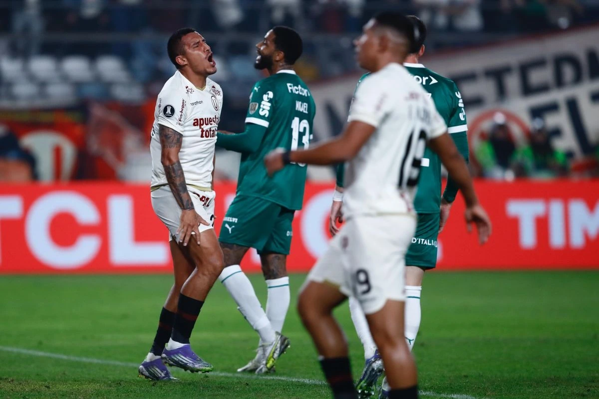 Palmeiras humilla a Universitario en Lima